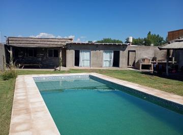 Casa · 98m² · 4 Ambientes · Casa con Pileta en Venta B° Dominios 3 Corralitos