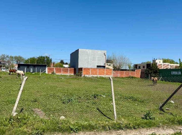 Terreno · 1600m²