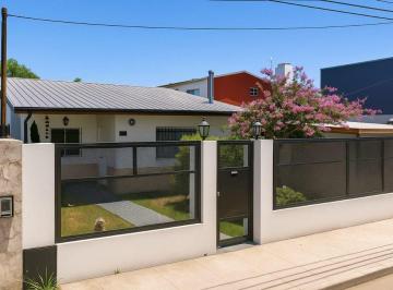 Casa · 138m² · 5 Ambientes · 1 Cochera · Hermosa Casa en Escobar Barrio Villa Alegre