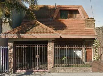 Casa · 90m² · 4 Ambientes · 1 Cochera · Casa en Venta 4 Ambientes Boulogne