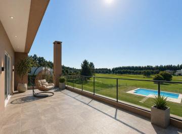 Casa · 230m² · 6 Ambientes · 2 Cocheras · Casa en Venta en Haras del Sur 2