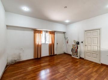 Casa · 156m² · 5 Ambientes · 1 Cochera · Venta Casa de 5 Amb 2 Cocheras, Terraza, Parrilla