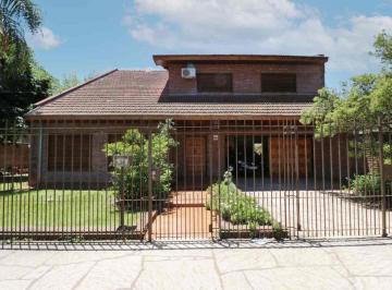 Casa · 365m² · 6 Ambientes · 2 Cocheras · Casa 6 Am 2 Coch + Depto Pileta Venta Hurlingham