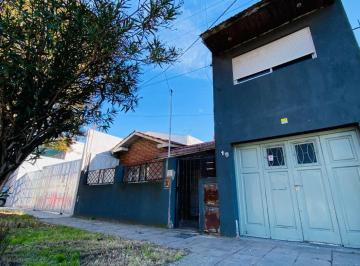 Casa · 130m² · 3 Ambientes · 1 Cochera · Venta Casa Oportunidad de Renta o Desarrollo