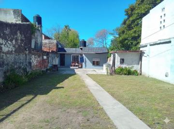 Casa · 87m² · 3 Ambientes · 2 Cocheras · Venta Casa 3 Ambientes con Lote Libre de 200 m²