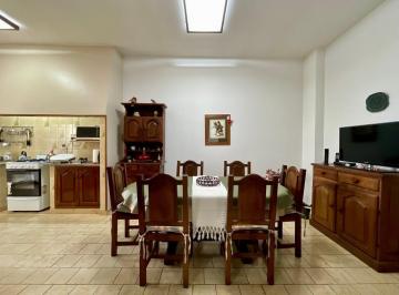 Casa · 310m² · 5 Ambientes · 2 Cocheras · Venta Casa / Local/ Galpon en Bloque Sobre Av44