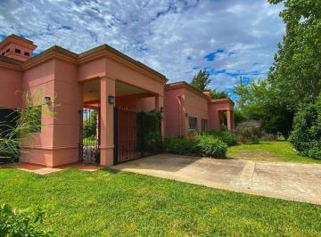Casa · 192m² · 3 Ambientes · 2 Cocheras · Casa en Fincas de San Vicente
