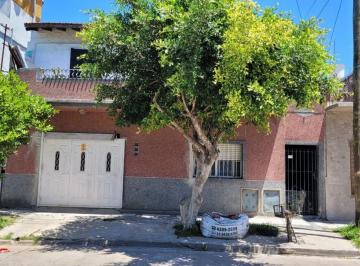 PH · 87m² · 4 Ambientes · 1 Cochera · PH Tipo Casa Al Frente con Cochera