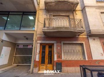 Departamento · 96m² · 5 Ambientes · Semipiso en Moreno 65
