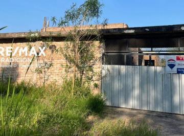 Casa · 40m² · 2 Ambientes · 2 Cocheras · Terreno C/ Casa P/reciclar en Venta Zona Uncaus