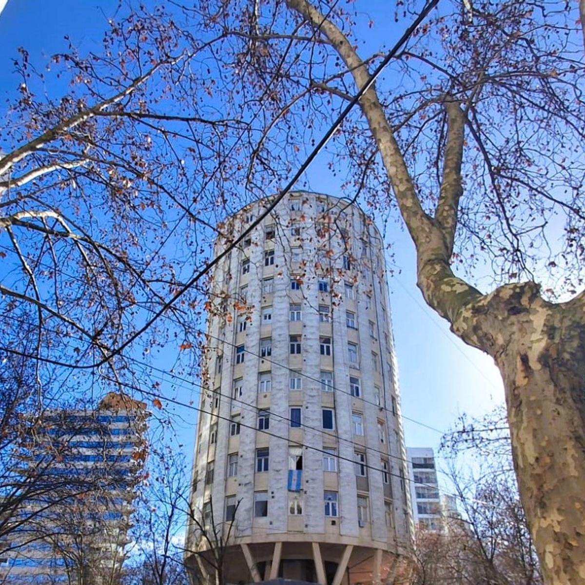 Depto monoambiente amoblado en edificio Rulero — Centro