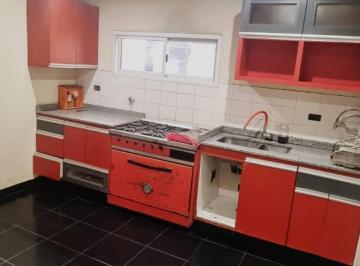 Casa · 131m² · 6 Ambientes · 1 Cochera · Venta Casa con Galpon - Villa Celina - Sarmiento