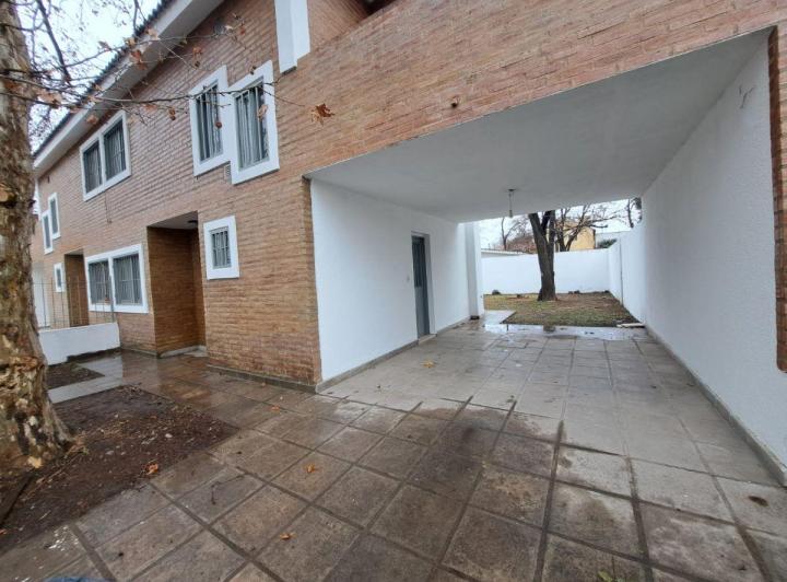 Casa · 120m² · 4 Ambientes · 1 Cochera