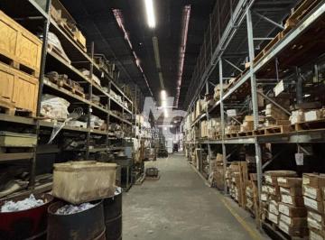 Bodega-Galpón · 3400m² · Galpón en Alquiler Villa Lugano