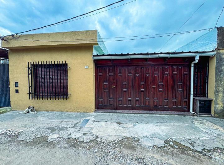 Casa · 102m² · 3 Ambientes · 1 Cochera