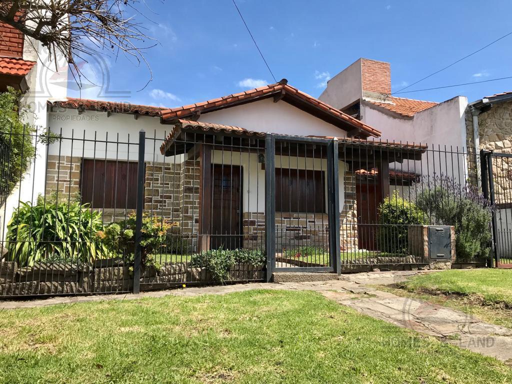 Chalet de 3 ambientes en Punta Mogotes, 150m², con garage