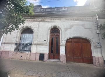 Casa de 5 ambientes, San Nicolás de los Arroyos · Amplia Propiedad en Savio 93