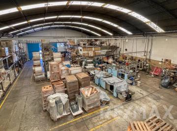 Bodega-Galpón · 1100m² · Venta de Galpón Industrial 1100 m² en La Tablada