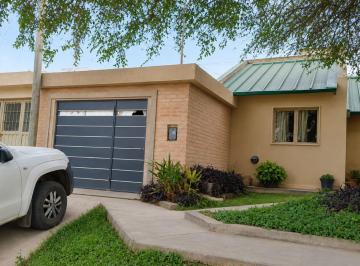Casa · 98m² · 5 Ambientes · 1 Cochera · Venta Casa 3 Dorm Pilar