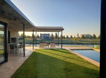Casa · 300m² · 5 Ambientes · 2 Cocheras · Alquiler Temporal Casa 5 Amb Al Río Barrio El Naudir Escobar