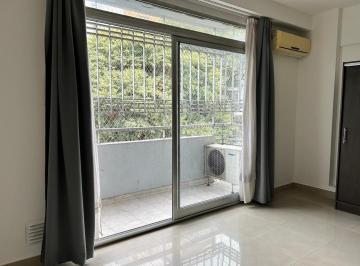 Departamento · 30m² · 1 Ambiente · Monoambiente en Alquiler con Gran Balcón – Directorio y Hort