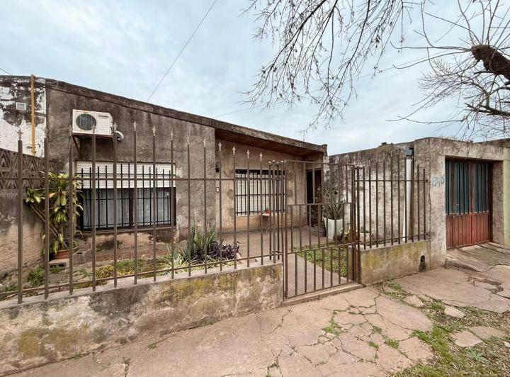 Casa · 85m² · 2 Ambientes · 1 Cochera