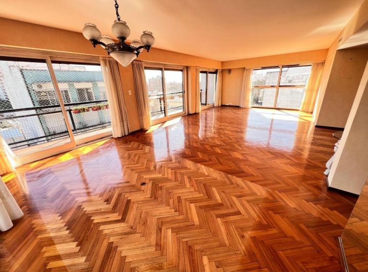 Departamento · 174m² · 5 Ambientes · 1 Cochera