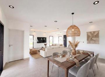 Casa · 169m² · 5 Ambientes · Casa en Venta en Santa Elisa Pilar del Este