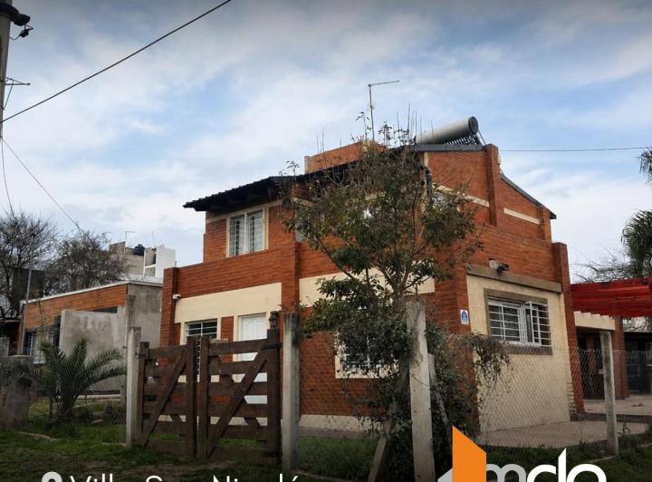 Casa · 300m² · 2 Dormitorios · 2 Cocheras