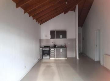 Casa · 64m² · 2 Ambientes · 1 Cochera · Alquiler en Altos del Molino - 2 Ambientes