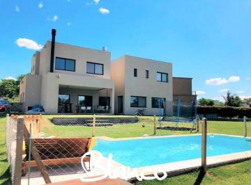 Casa · 190m² · 4 Ambientes · 2 Cocheras · Casa en Alq. Temporario en San Matias, Escobar, G. B. a. Zona Norte