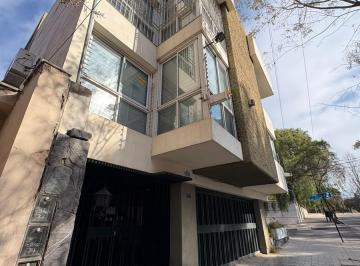 Edificio · 458m² · Edificio en Esquina a Una Cuadra del Parque Gral San Martin
