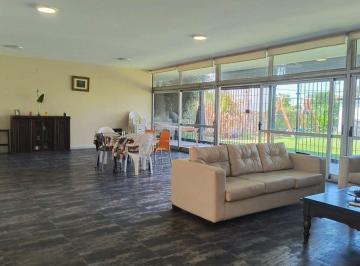 Casa · 137m² · 2 Ambientes · 2 Cocheras · Casa en Venta 1 /2 Dorm. Acequias del Aire