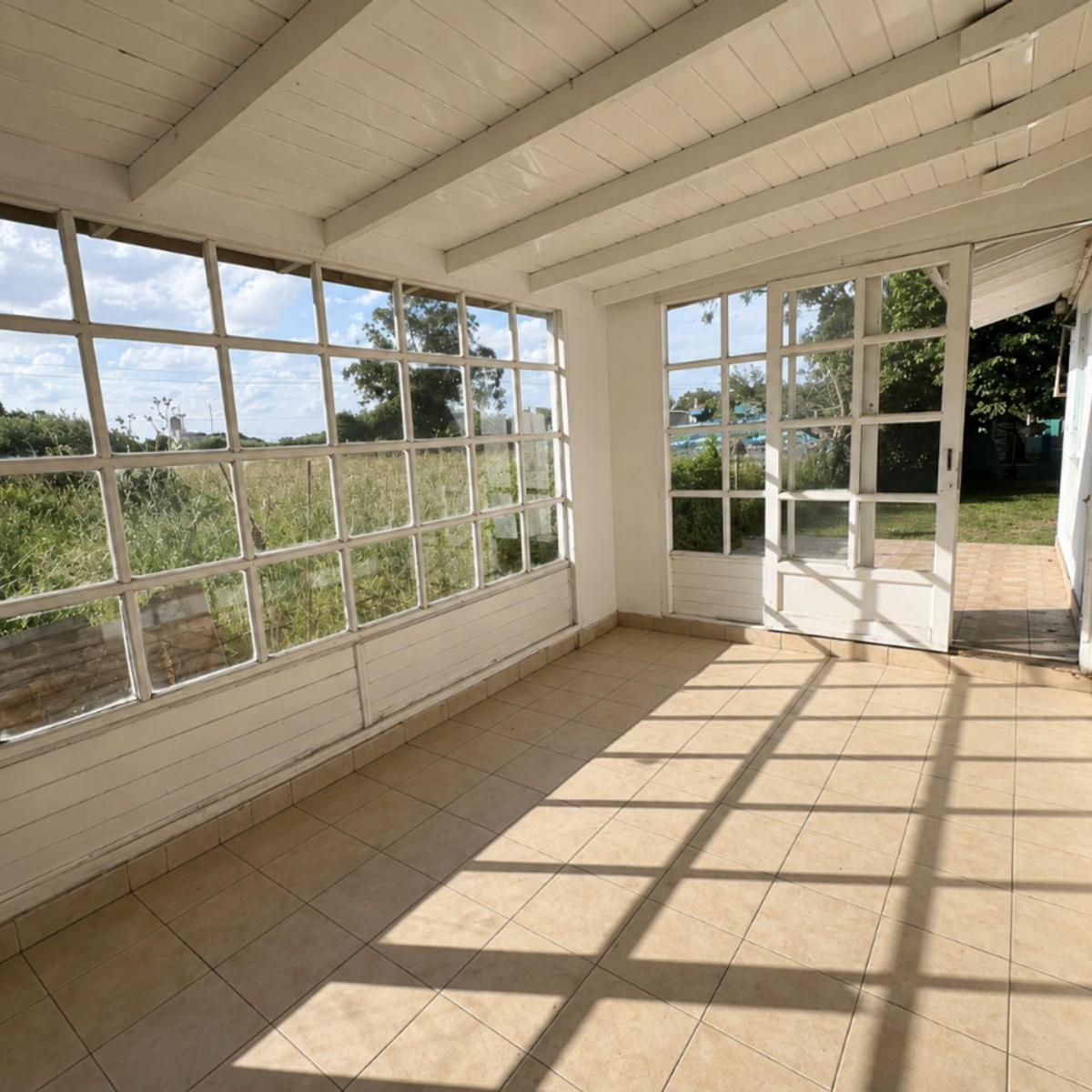 Casa 3 ambientes con parque en San Jacinto, 70m²