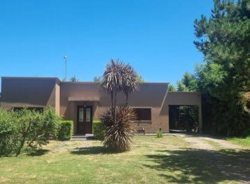 Casa de 5 ambientes, Navarro · Casa de 810 m² con 3 Dorm. en Venta en Navarro