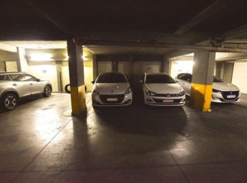 Garage · 11m² · Venta de Cochera en El Edificio Centro