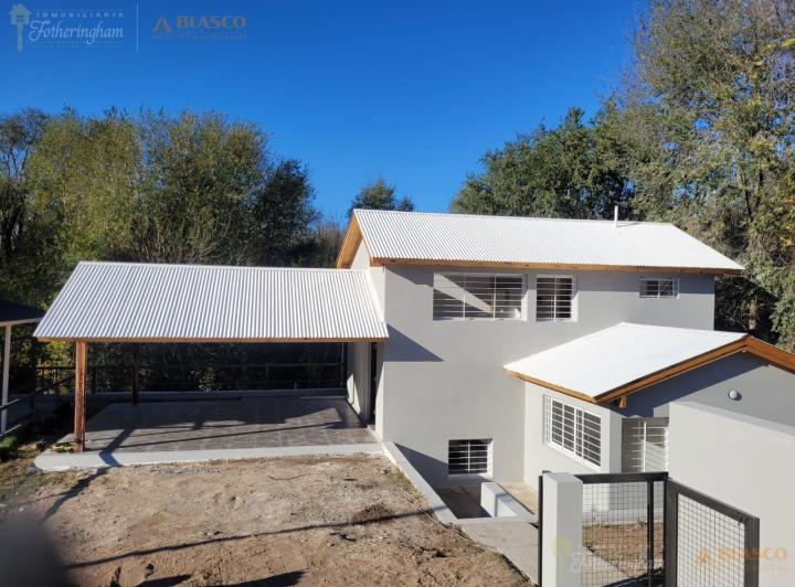 Casa · 102m² · 5 Ambientes
