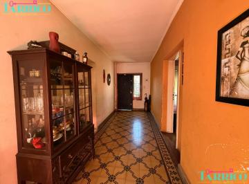 Casa · 85m² · 4 Ambientes · 1 Cochera · Casa Venta 4 Amb Fondo y Parrilla en Temperley Este