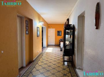 Casa · 85m² · 4 Ambientes · 1 Cochera · Casa Venta 4 Amb Fondo y Parrilla en Temperley Este