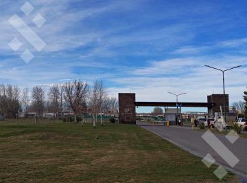 Terreno · 1168m² · En Venta | Terreno 1.168 con Fondo de Cancha | Los Canales Golf Club, Plottier