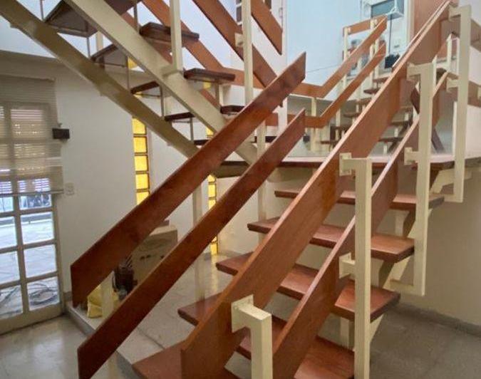Casa · 337m² · 5 Ambientes · 6 Cocheras