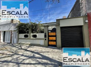 Local comercial · 150m² · 4 Dormitorios · 1 Cochera · Casa 4 Habitaciones con Patio y Cochera - Uso Comercial