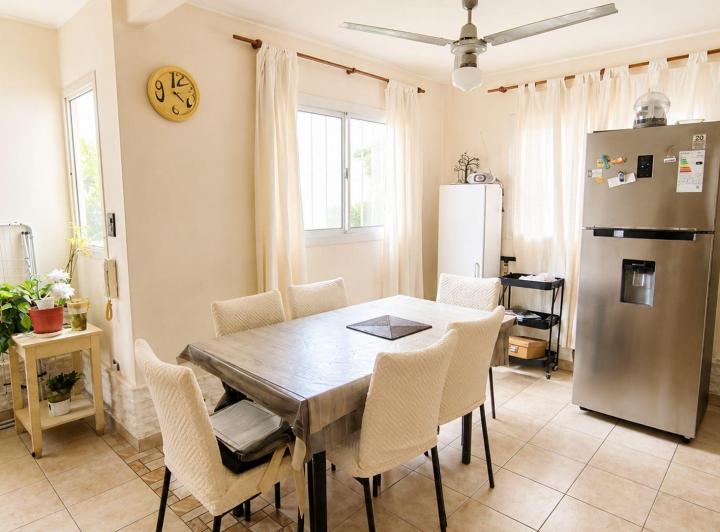 Casa · 80m² · 5 Ambientes · 1 Cochera
