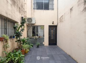 Departamento · 61m² · 3 Ambientes · Venta | Permuta - Casa de Pasillo en PH - Rep. de La Sexta - Rosario.