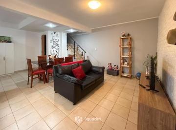 Departamento · 61m² · 3 Ambientes · Venta | Permuta - Casa de Pasillo en PH - Rep. de La Sexta - Rosario.