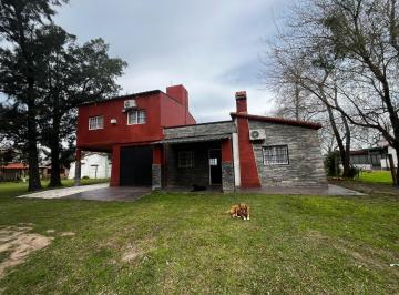 Quinta vacacional · 300m² · 7 Ambientes · 2 Cocheras · Venta Quinta Al Rio en Arroyo Leyes