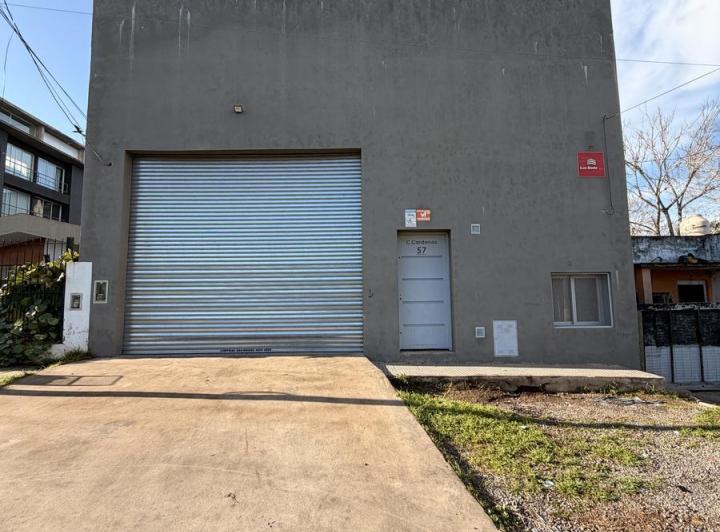 Depósito · 250m²