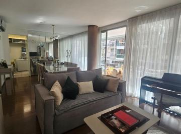 Departamento de 4 ambientes, Belgrano · Excelente Piso 4 Ambientes C/dependencia y Cochera