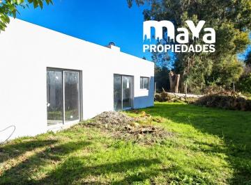 Casa · 90m² · 2 Ambientes · Casa en Venta en Loma Verde