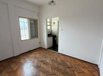 Departamento · 30m² · 2 Ambientes · San Lorenzo 1400, un Dormitorio en Alquiler.